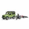 BRUDER 2598 Land Rover Defender s motorkou Ducati a figurkou